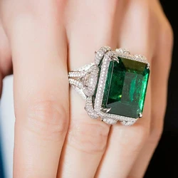 New Emerald Cubic Zirconia Ring, Suitable for Women's Anniversary Party Style Accessories Fashion Personality Luxury Jewelry