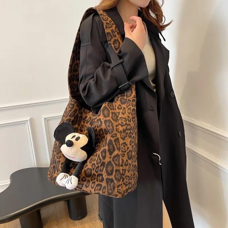 

Disney Minnie Mouse с леопардовым принтом, модная стильная сумка на плечо для женщин и девочек, роскошная сумка-тоут для повседневного использования