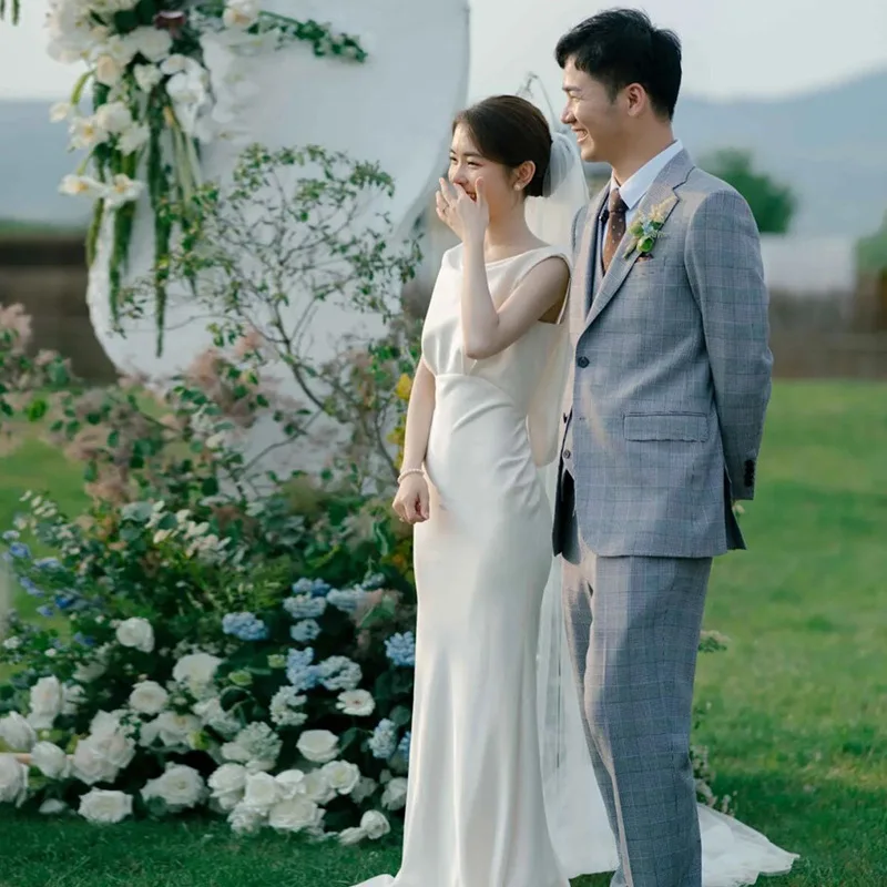 

Satin Wedding Dress New Bride French Hepburn Style Simple Texture Outdoor Gown Lawn Wedding Light Gauze
