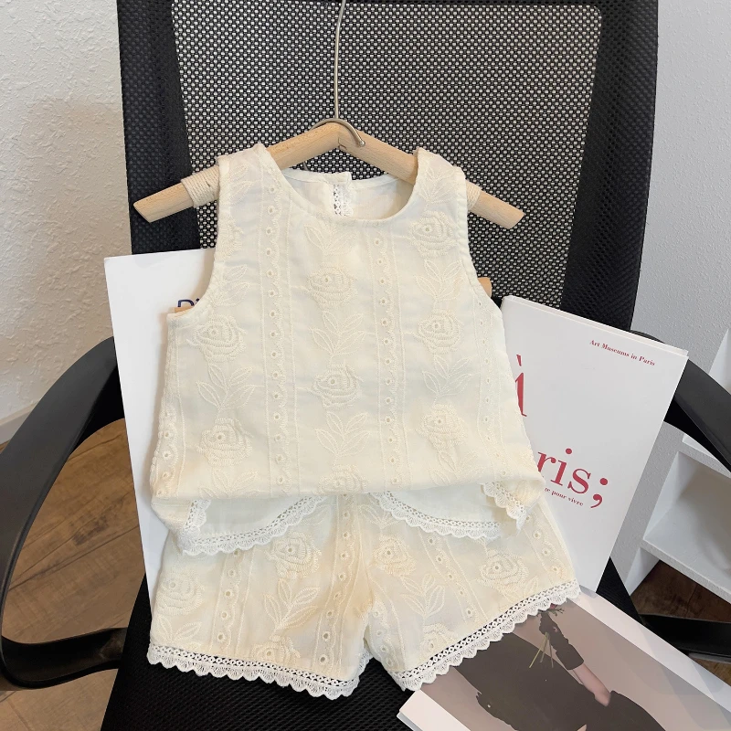 Traje de dos piezas para niña, conjunto de chaleco de encaje coreano y pantalones cortos, Color sólido, bonito, novedad de verano