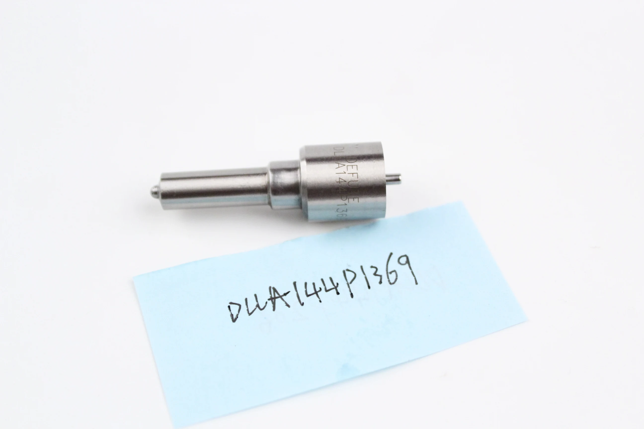 

Diesel fuel injector nozzle DLLA144P1369 is suitable for Volvo 240B 0433171849