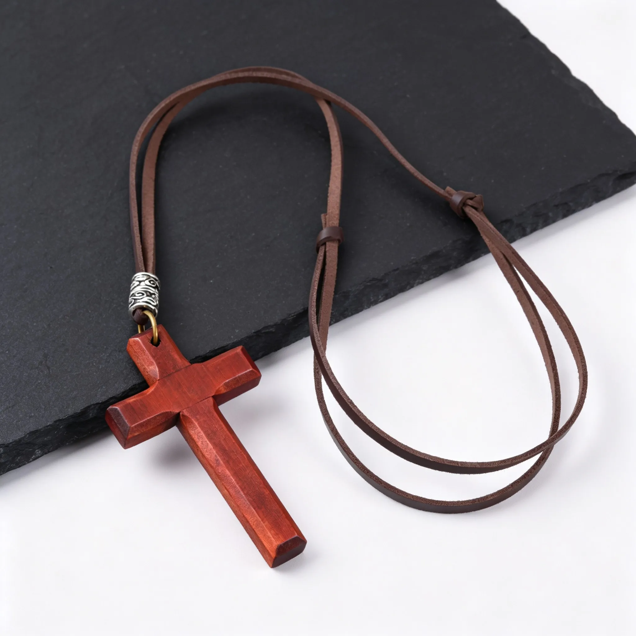 Große Holzkreuz-Halskette für Männer, Katholisches Kreuz Jesus Christus Langes Anhänger-Collier, Glaubens- und Gebetsreligiöser Schmuck – Detail 2