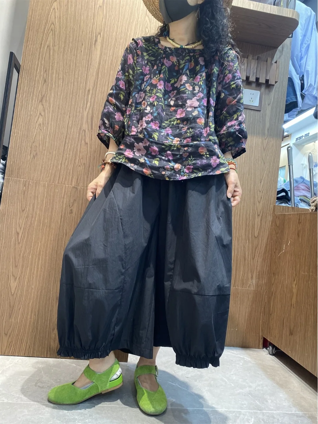 

Женский летний новый свободный крой irt f Sve с квадратным воротником, плиссированный дизайн, льняной цвет с цветочным принтом, корейская версия