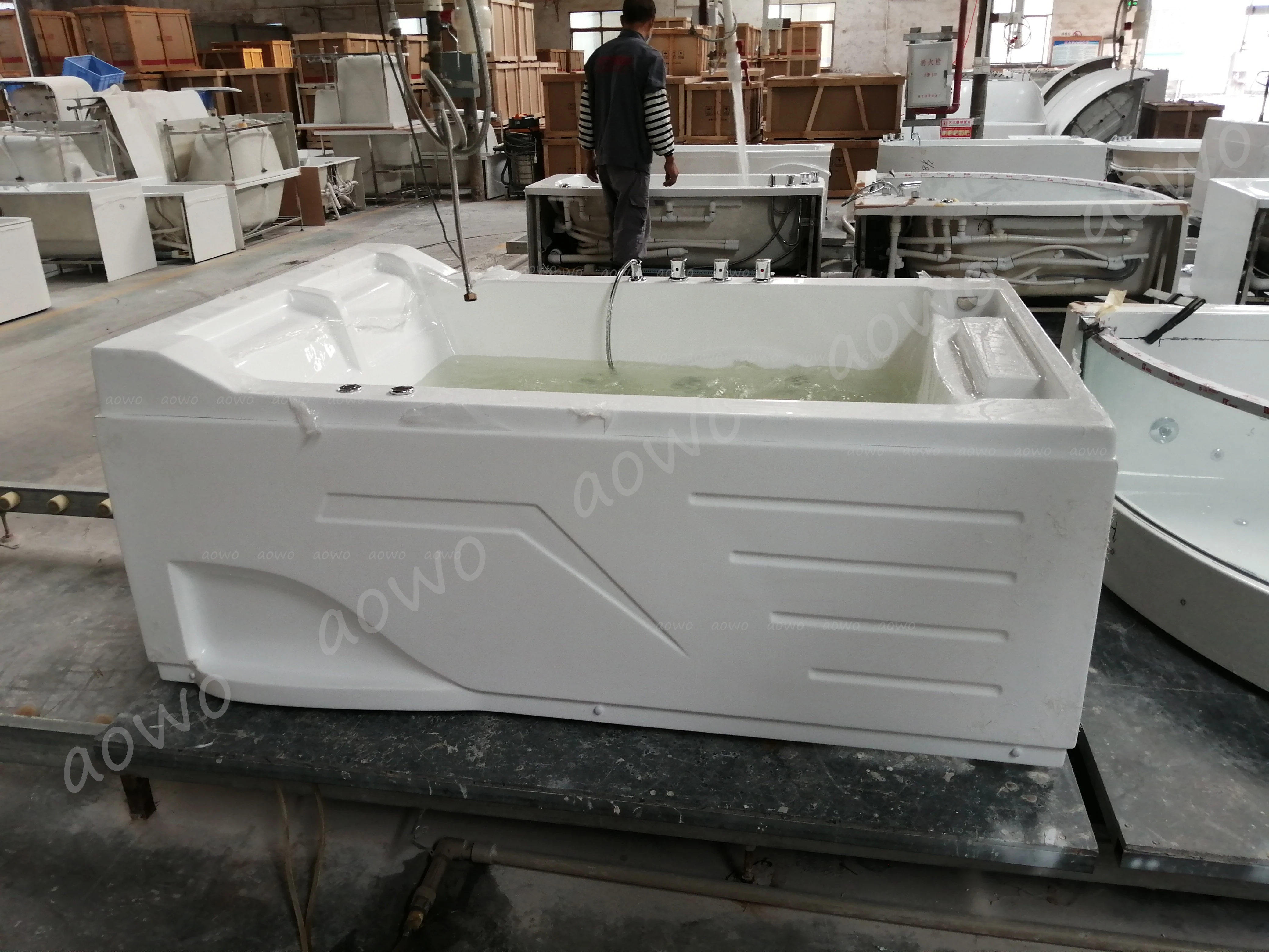 حوض استحمام فاخر جاكوزي خارجي لشخصين جاكوزي حمام حوض استحمام ساخن سبا تدليك مائي معدات الفنادق الخارجية