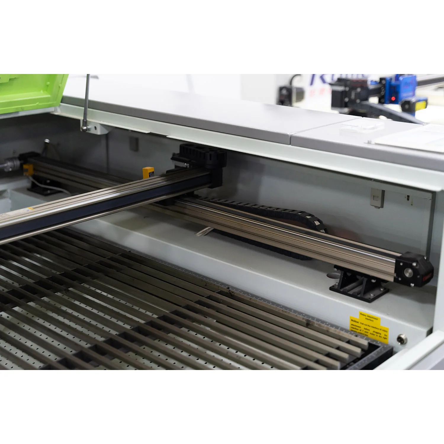 

OEM High Productivity CO2 Engraving Cutting Machine for Acrylic Wood Leather Metal MDF-High-Accuracy Ruida Control System