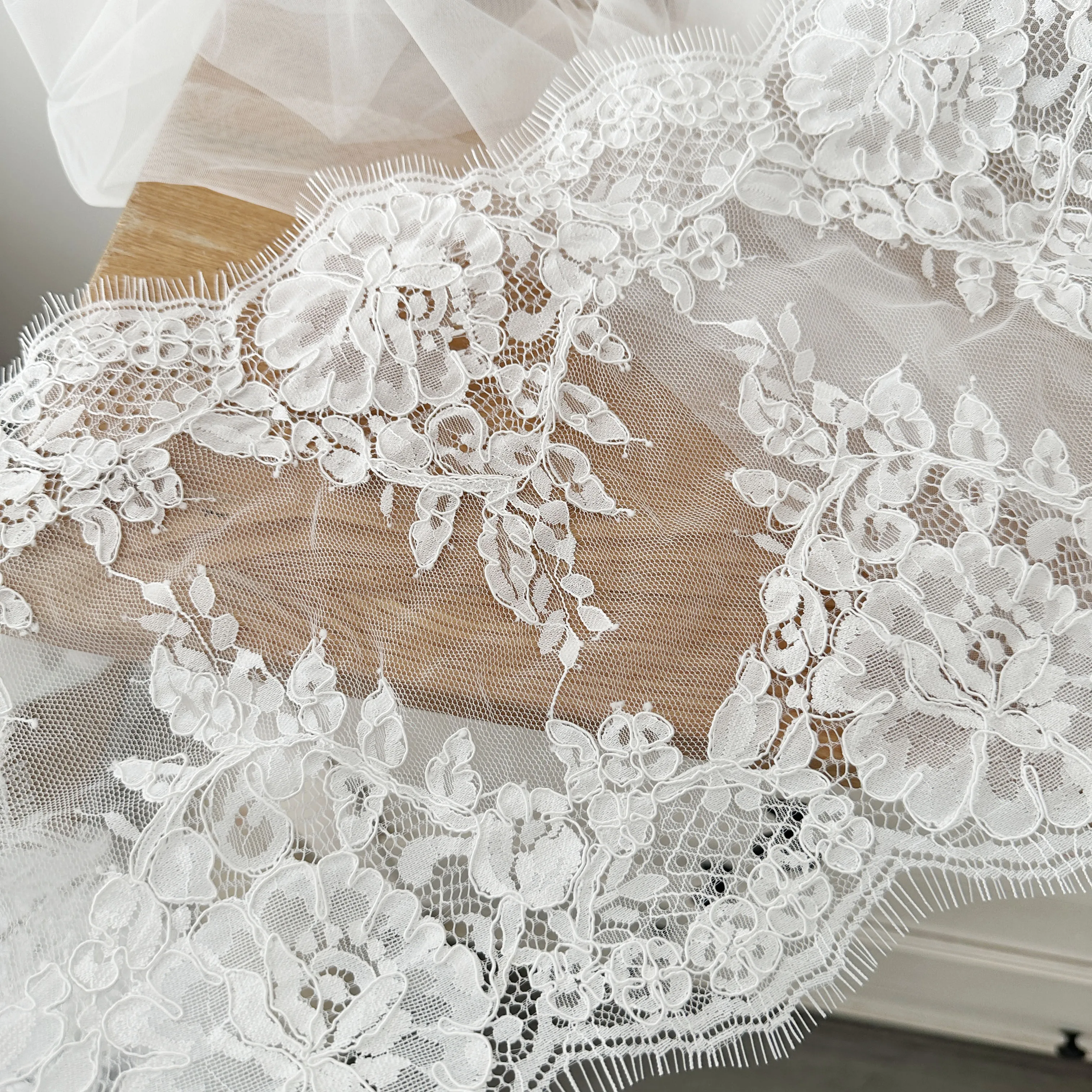 3 Yards Hand Made Alencon Lace Trim in Ivory , Bridal Veil Straps for Wedding Sash, Headband Jewelry Costume Design