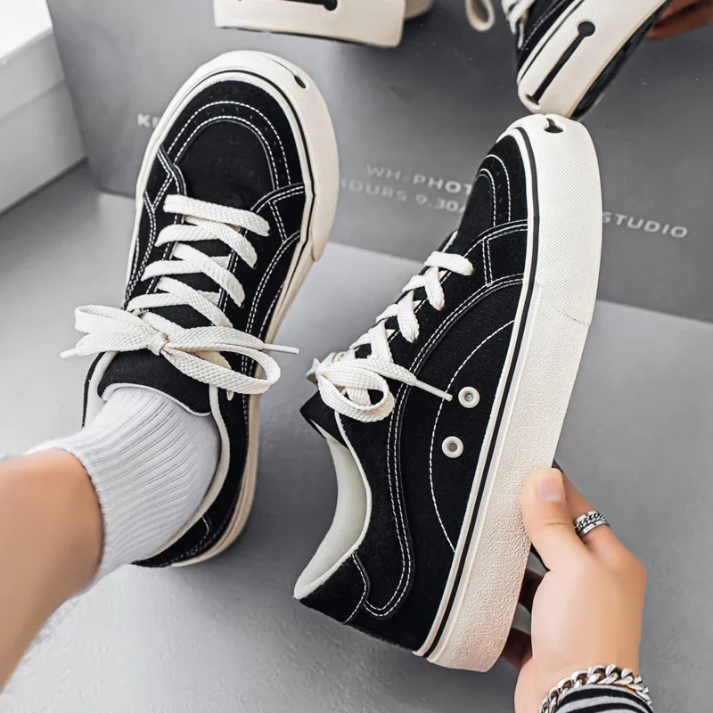 2025 New Sneakers Men Luxury Shoes Casual Canvas Shoes for Men Low Cut Fashionable Thick Soled Height Increasing Anime Shoes Men
