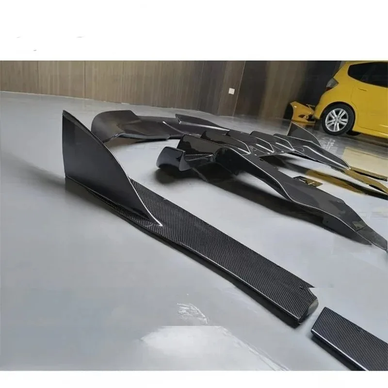 Design Dry Carbon Front Lip, Side Skirts, Rear Diffuser, Rear Spoiler, Side Fenders for  720S Per-preg Quality