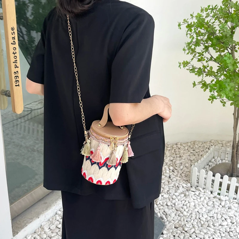 Ethnic Style Tassel Single Shoulder Crossbody Bag Round Barrel Bag With Chain Retro National Style Fashion Individuality Handbag