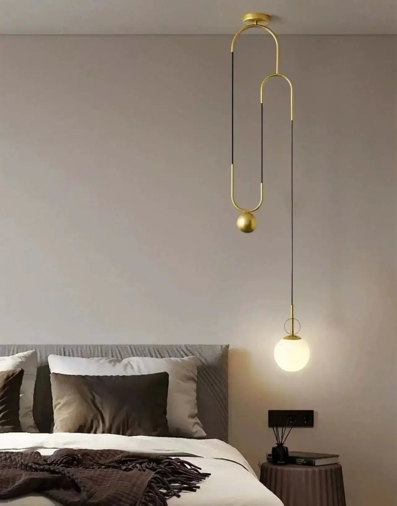 

Nordic pendant lampsLed IndoorPulley goldGlass ballpendant ampBedsideLivingRoom Bedroom Decoration creative lampлюстра подвесная