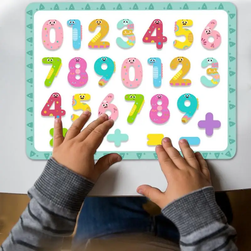 Magnetische alfabetletters Koelkast Lettermagneten met bord Kleurrijk speelgoed Educatieve spellen voor kinderen Spelling en leren