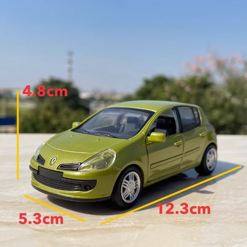 1:32 Scale Diecast Vehicles Renault Clio Alloy Car Model Collection Ornaments Kids Toys Boys Christmas Gifts