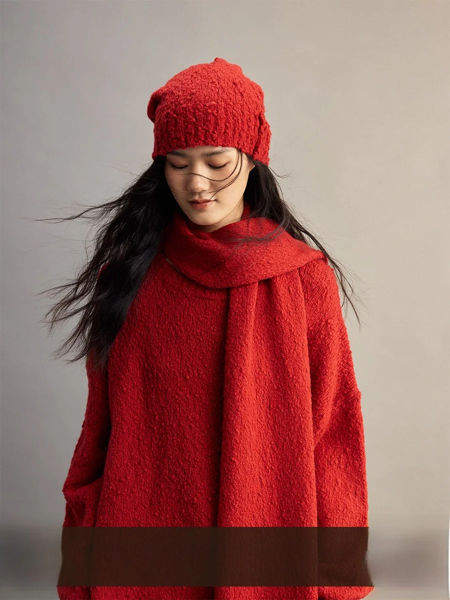 

CAREMIND Cry Stberry Мягкий шерстяной вязаный свитер белого цвета с красными акцентами, с шарфом и шапкой, повседневный свободный крой, женский, модный