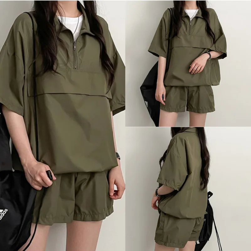 

Fashionable Zippered High Necked Women Two Piece T Shirt Set Summer Sports Short Sleeved Patchwork Shirt Set Versatile Short Set