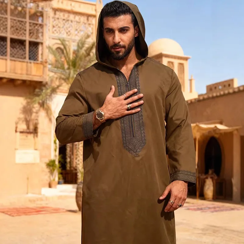 

Vintage Embroidered Men's Islamic Robe Elegant And Elegant Specially Designed For Worship Ceremonies