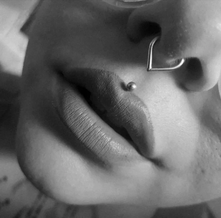 1Piece Titanium Steel Charming Nose Ring Nase Studs Septum Piercing Ring for Women Men Cartilage Body Pierc Gothic Jewelry