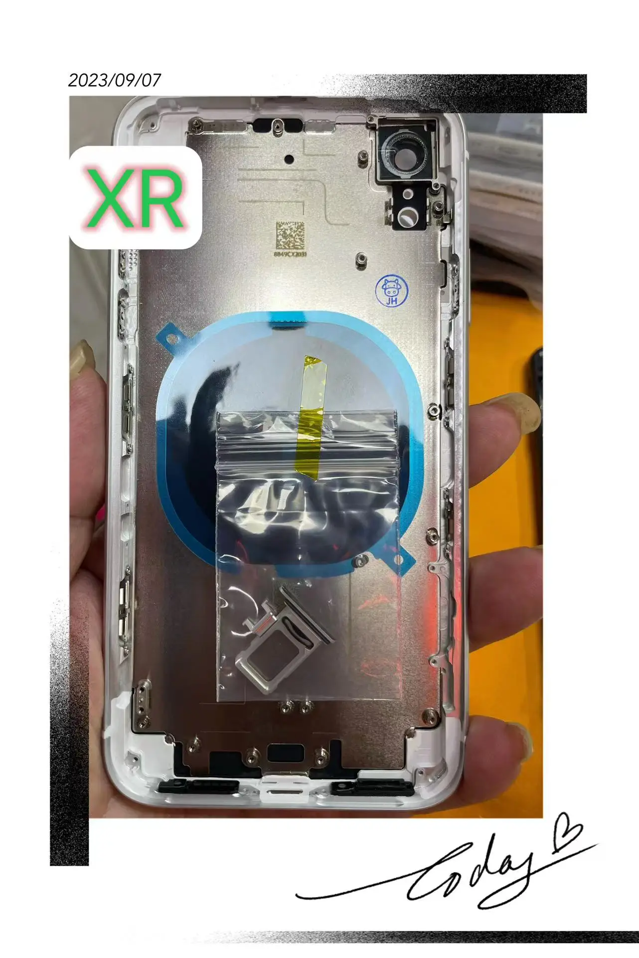 XR Housing with Button and Sim tray