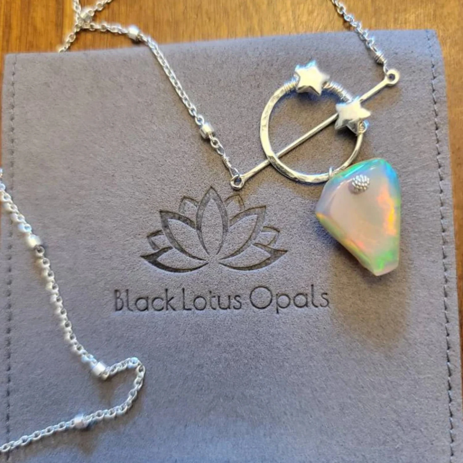 

20 шт. коробка для упаковки ювелирных изделий и набор мешочек, коробки и мешочки для ювелирных изделий на заказ с логотипом оптом