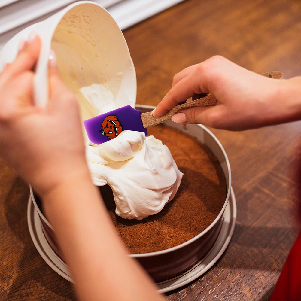 

4Pcs Halloween Silicone Spatulas Wooden Handle Non Stick Cake Scraper Baking Utensils Kitchen Cream Icing Spreader Set