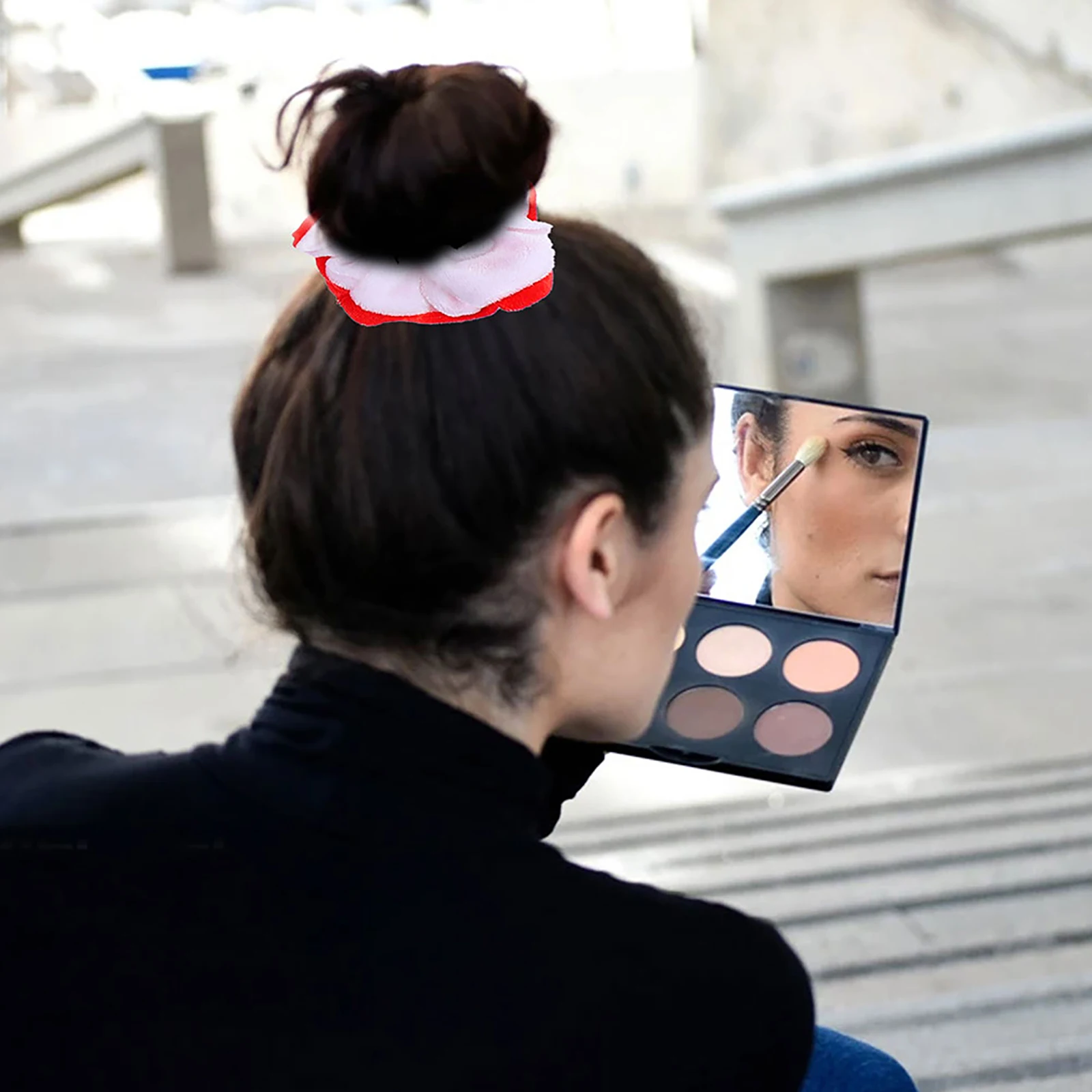 

6Pcs Christmas Hair Scrunchies Rope Lovely Hair Ties with Holiday Patterns Fashionable Party Headdress for Girls and Women