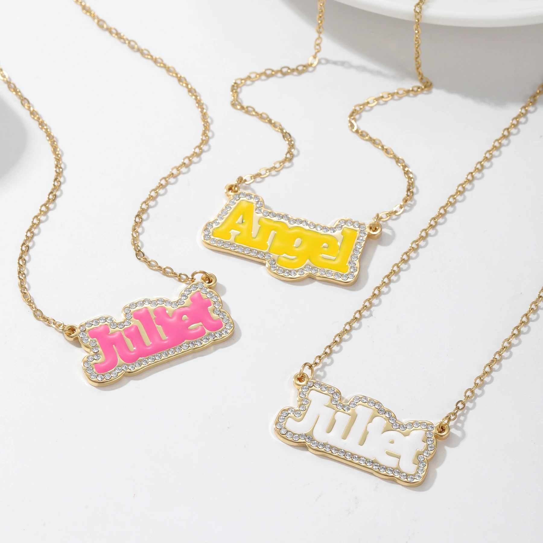 Dascusto Personalisierte Namens-Kristallanhänger-Halskette, bunter Blasenbuchstaben-Schmuckanhänger, Damengeschenk, individueller exquisiter Schmuck, Geschenke – Detail 3