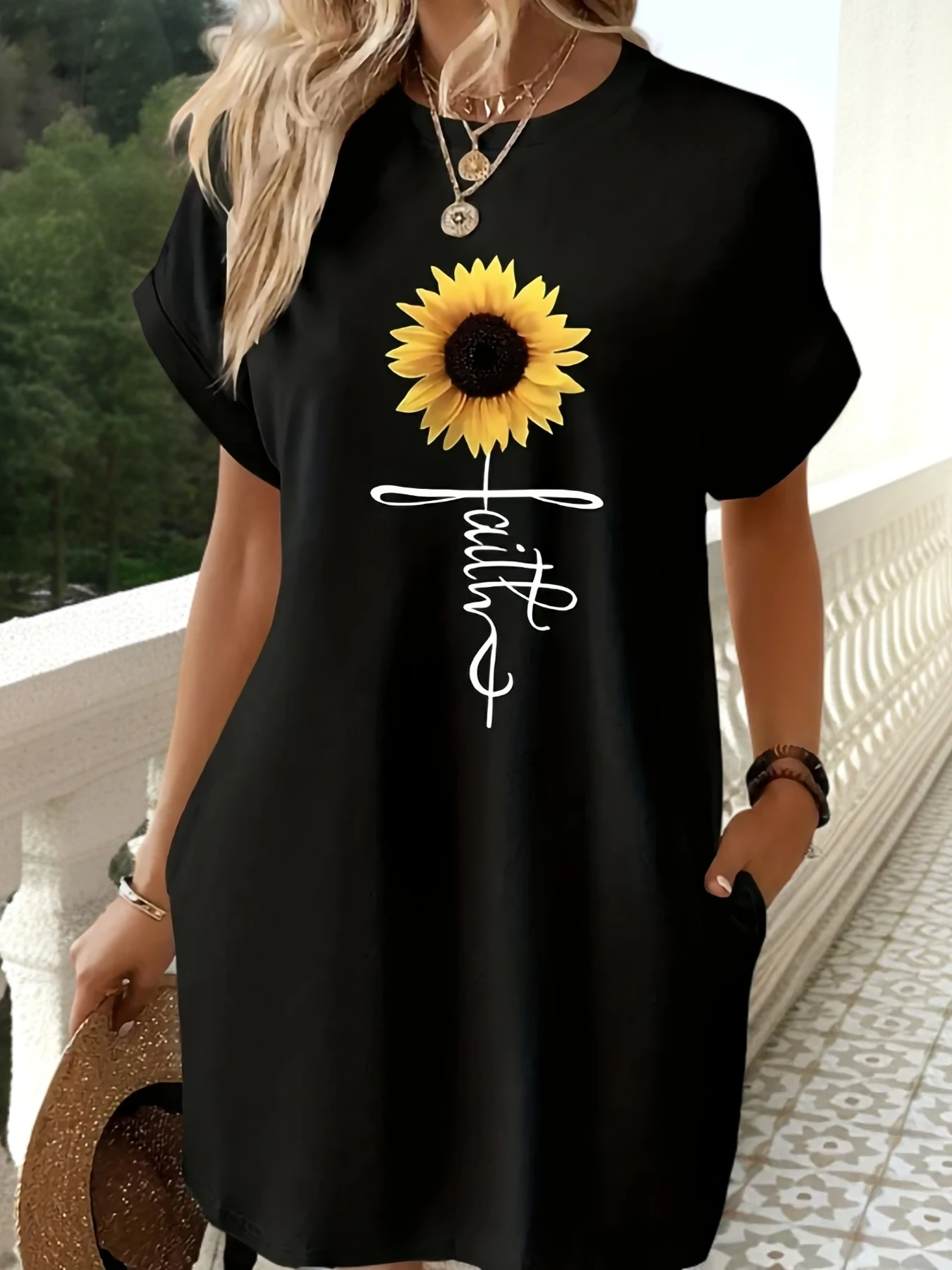 Robe t-shirt décontractée en tricot pour femmes, avec imprimé cœur, col rond, manches courtes, haut à la mode, noir avec motif de drapeau coloré