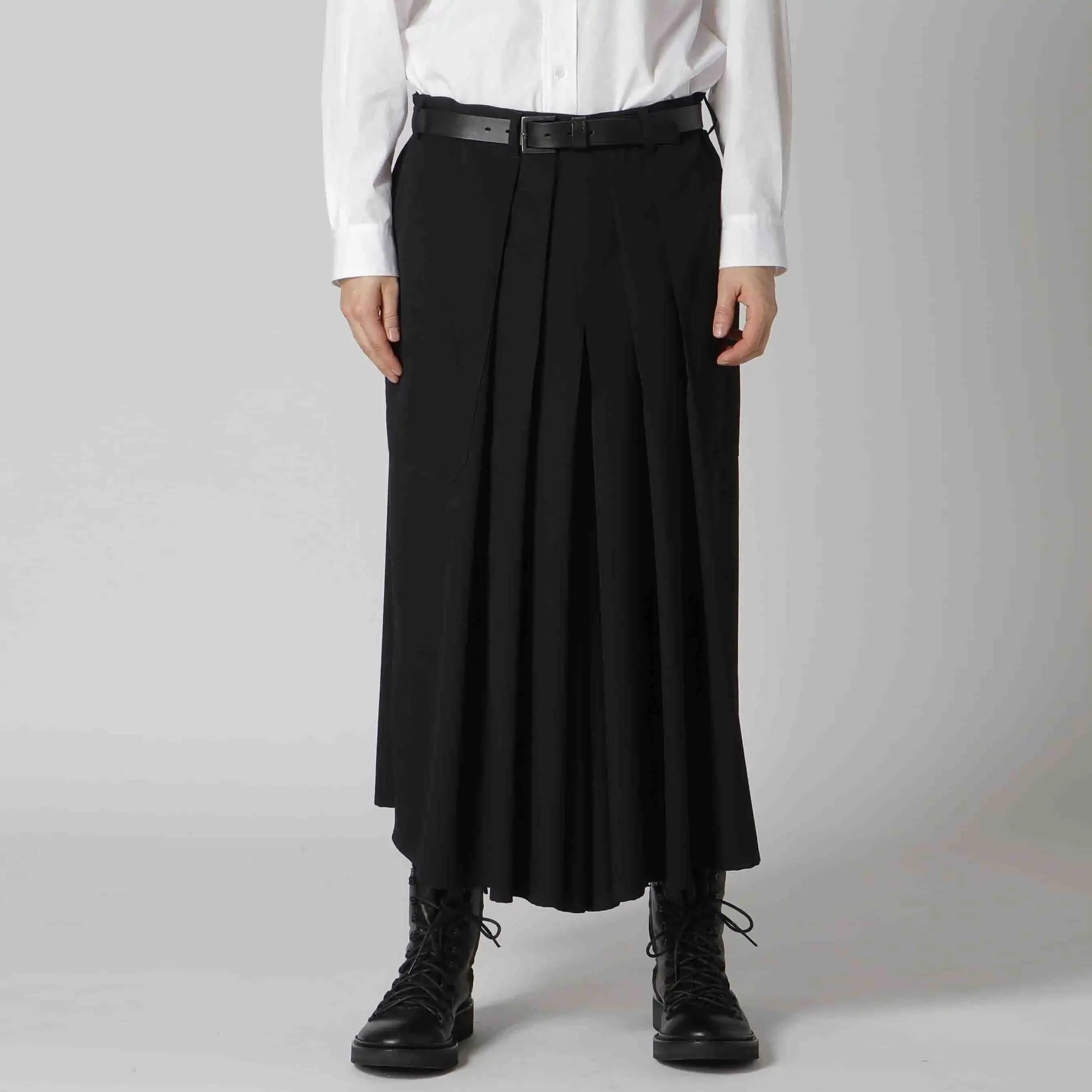 

YOJI OOAK original design pleated retro wide leg skirt pants, cropped pants, wool classic black pants for men