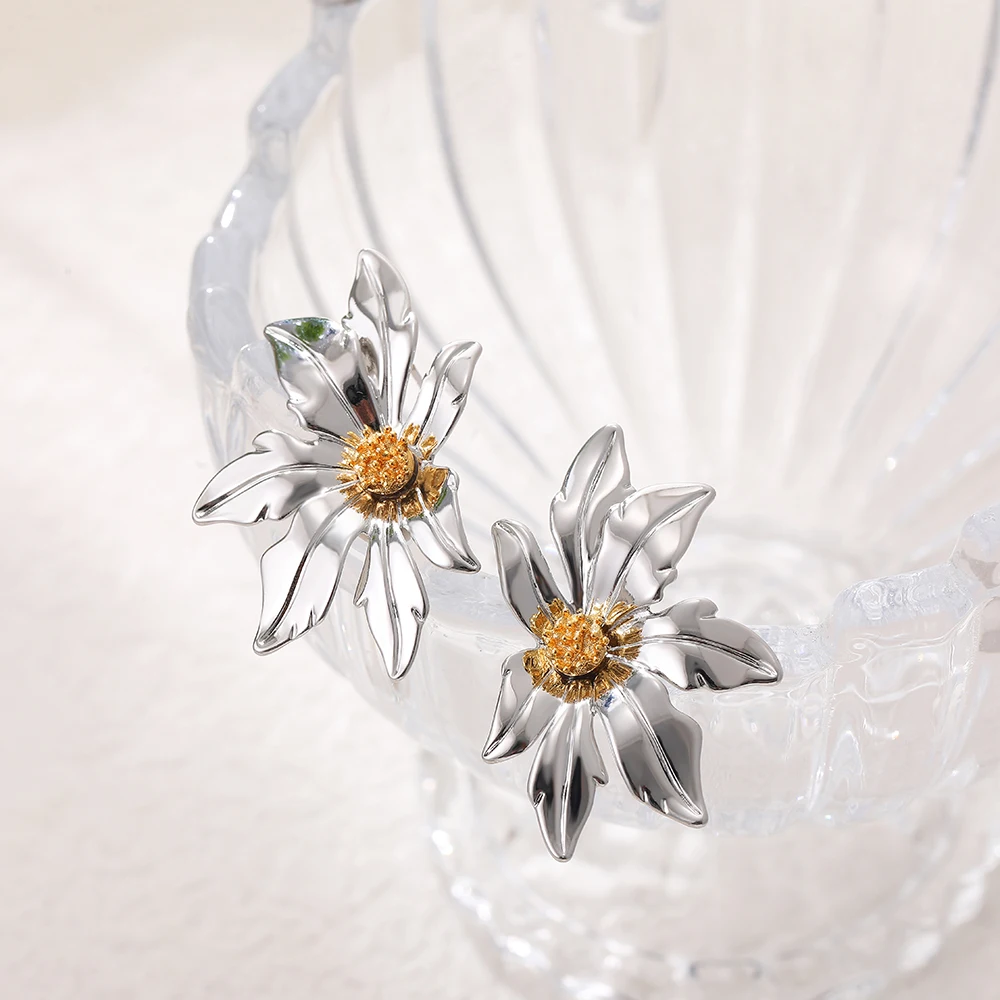 Stainless Steel Silver Color Flower Stud Earrings PVD Waterproof Statement Golden Daisy Earrings Simple Texture Women Party Gift