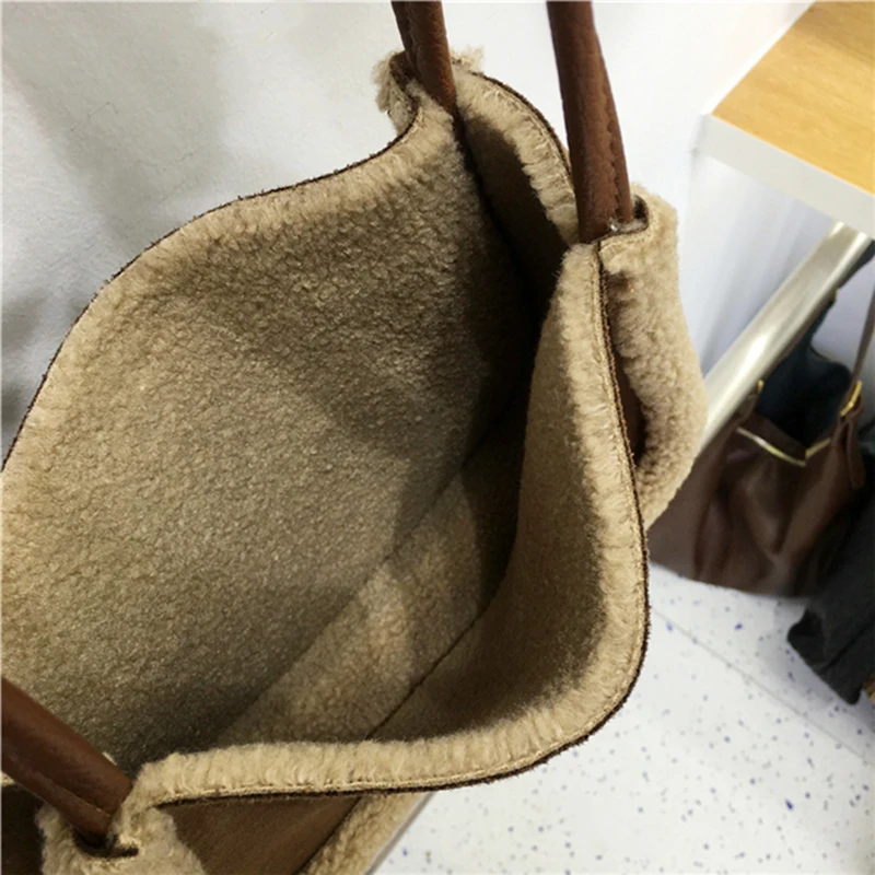 Faux Suede Bucket Bags For Women Luxury Designer Handbags Purses 2023 New Vintage Mitation Lambswool Plush Underarm Shoulder