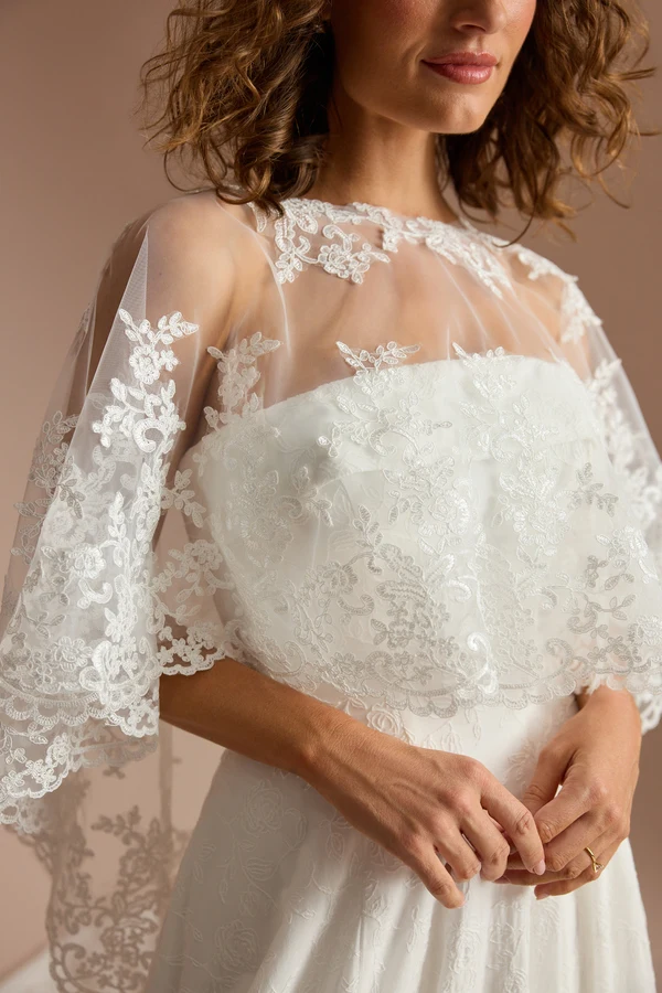 Customized Lace Wedding Boleros Soft Tulle Short Front Long Back Bride Shrug Women Bridal Capes Formal Party Shawl