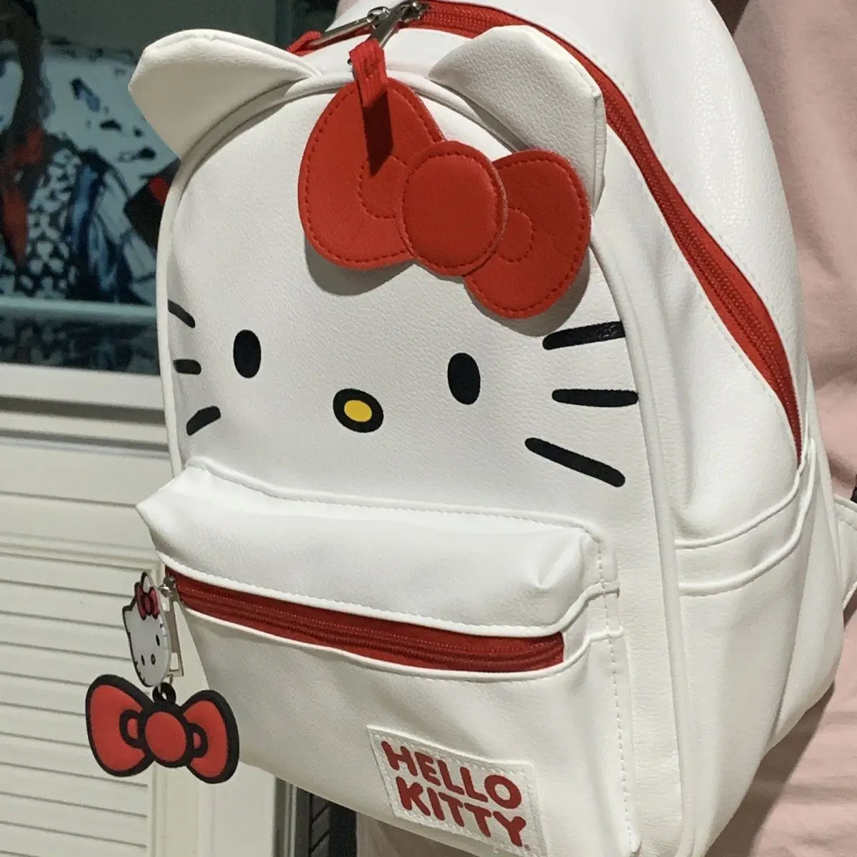 The new Sanrio hellokitty backpack dirt-resistant student backpack simple and cute sanrio school supplies backpack anime girl