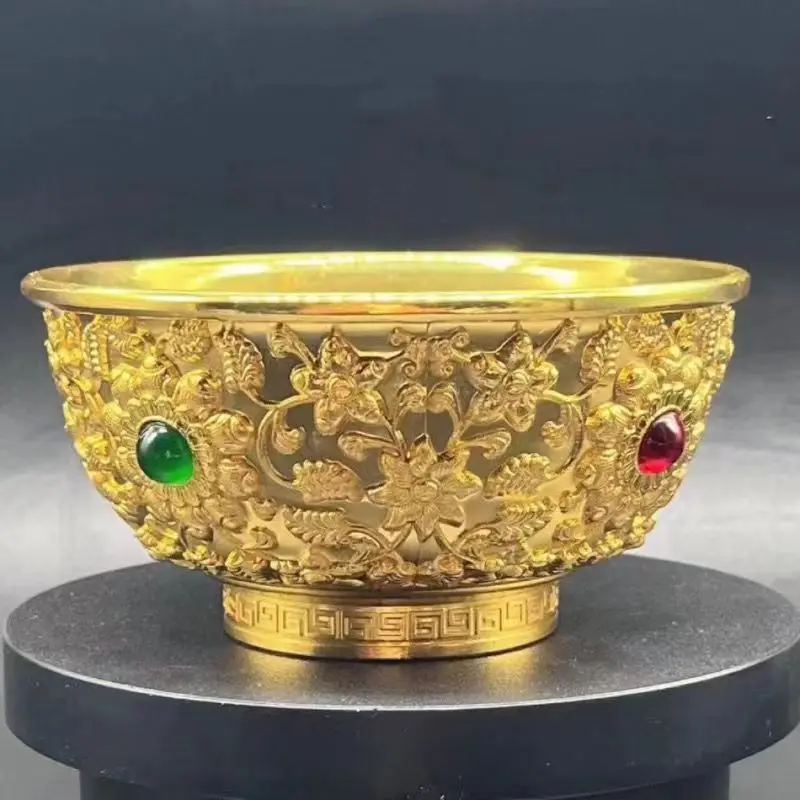 

Rare gemstones, gold bowls, ancient copper, gilded gold flowersnoble copper bowl decorations made Qing Dynasty to attract wealth