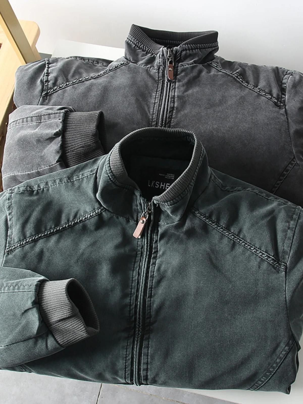 

Lightweight Warm Cotton Jaet for Men Stand Collar Faionable Urban Sle Casual Scenarios Stand Fit Zipper Closure Pure...