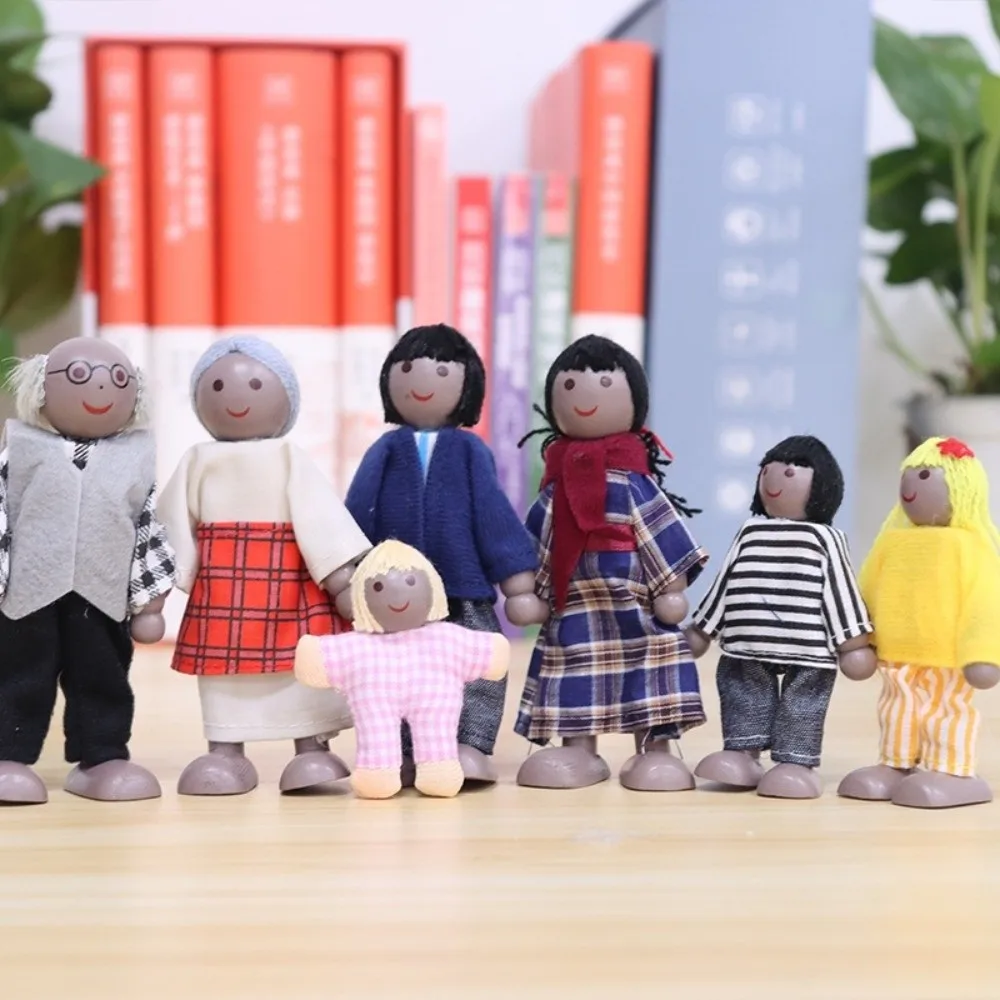 High-Quality Wood Wooden Family Flexible Jointed Non-Toxic Mini People Figures Dressed Characters Wooden Furniture