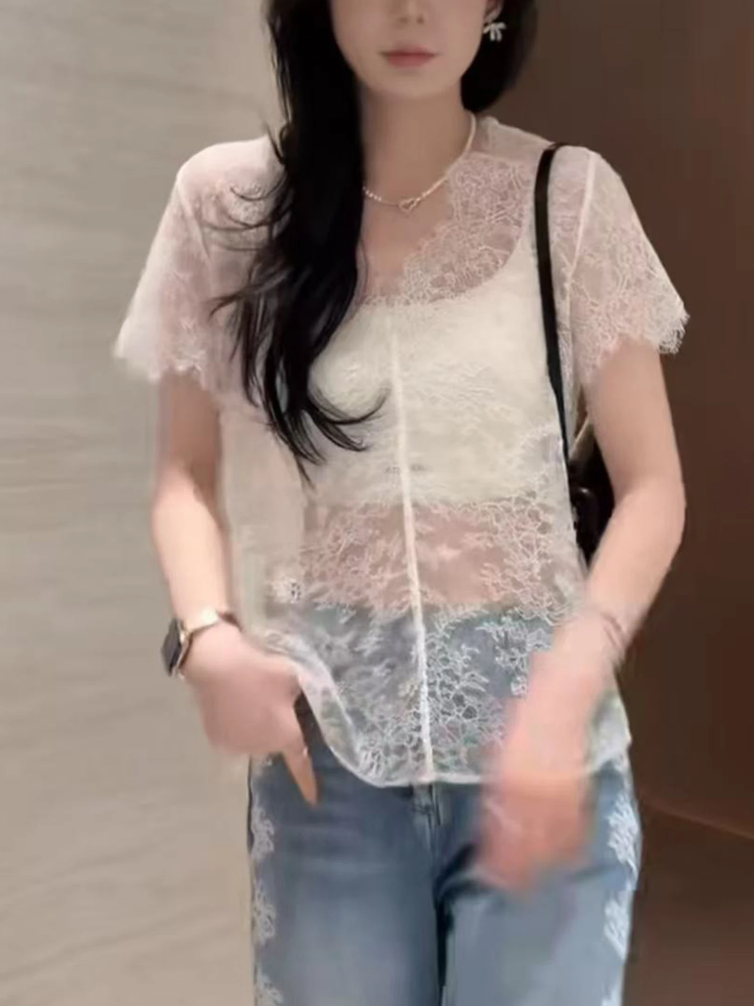 

Женская блузка JKJS с V-образным вырезом и кружевом, модная новинка 2026 года, в китайском стиле, свободного кроя, с коротким рукавом, для ношения как нижний слой или как верхняя одежда