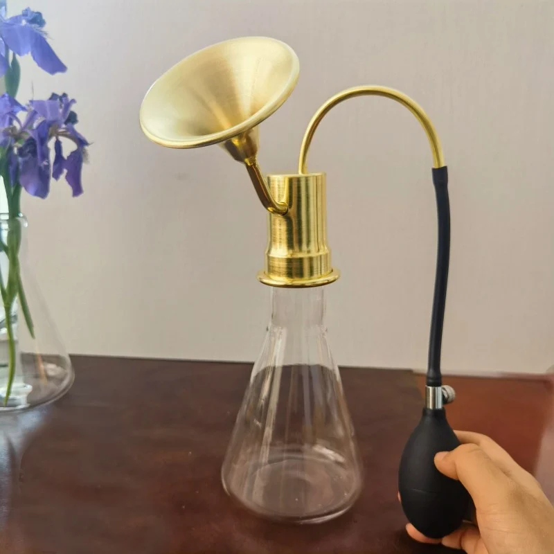 YANDER Red Copper Fragrance Smell Bottle Perfume Smell Brass Bottle Display Stand Spa Aroma Bottle Wine Tea Scent Release Bottle