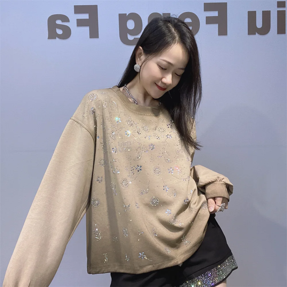 Trendy Brand Rhinestone Long Sleeve Sweatshirt for Women Fashionable Loose Casual Round Neck Short Sweatshirt for Autumn