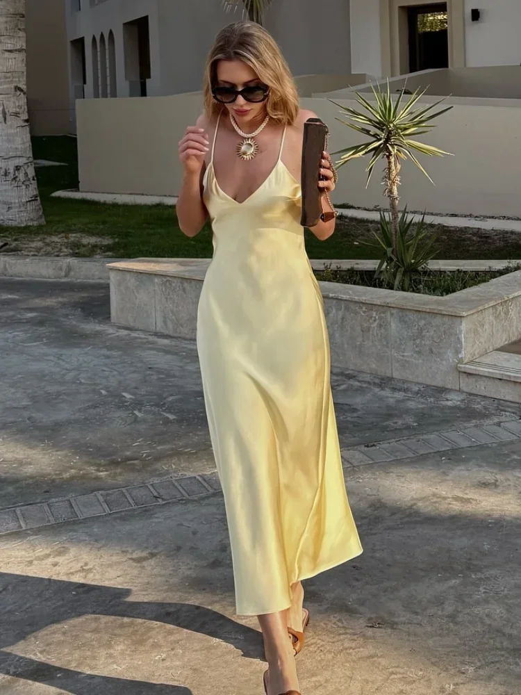 

Yellow Elegant Stain Women's Sling Dress Sexy Backless Sleeveless V Neck High Waist Evening Gown Summer Chic Lady Partywear 2025