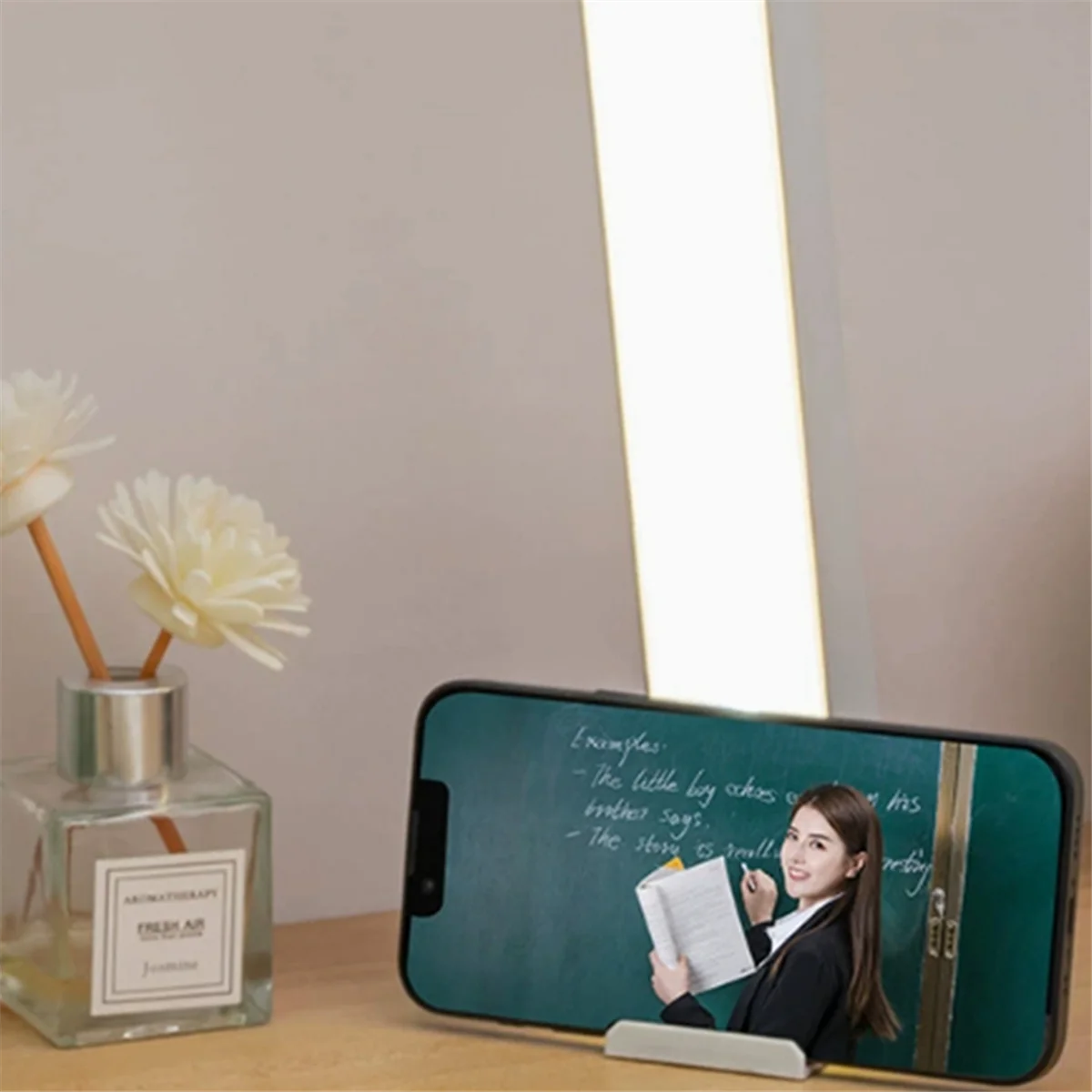 

AA98 светодиодная вертикальная настольная лампа перезаряжаемая настольная лампа для защиты глаз портативная спальня для чтения зеркало для макияжа настенный светильник