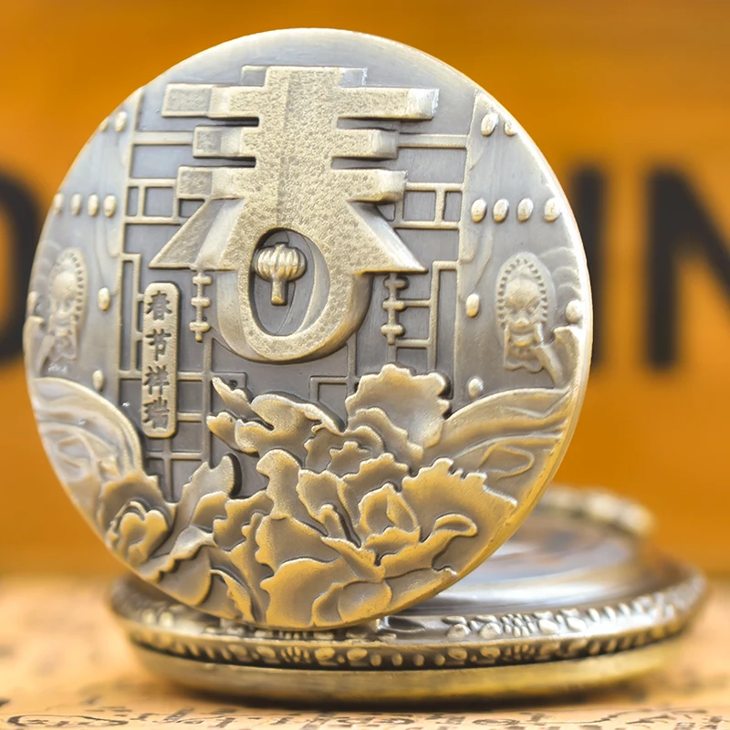 El Festival de Primavera del Este simboliza el Año Nuevo y el nuevo comienzo, lleno de hermosa colección de regalos de collar