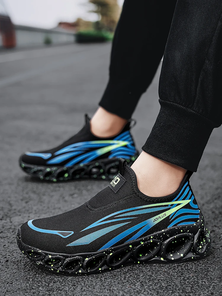 Paar-Sneaker mit dicker Sohle zum Hineinschlüpfen, ausgehöhlte Polsterschuhe, atmungsaktives Mesh, ohne Schnürsenkel, Outdoor-Freizeitschuhe zum Gehen, Übergröße – Detail 9