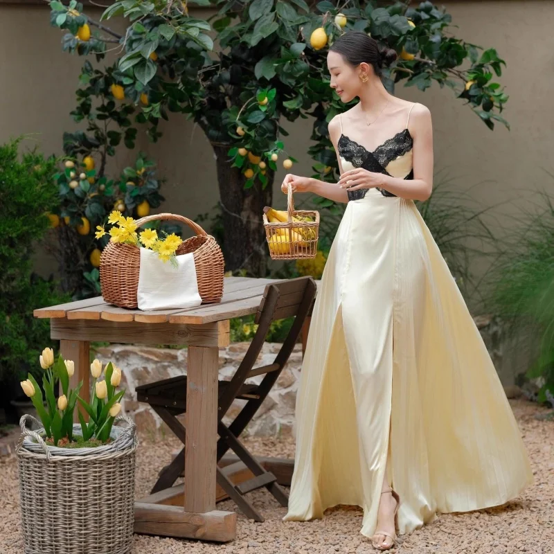 The 2025 summer new elegant women's satin lace patchwork halter dress y2k is a fashionable and casual backless dress long dress