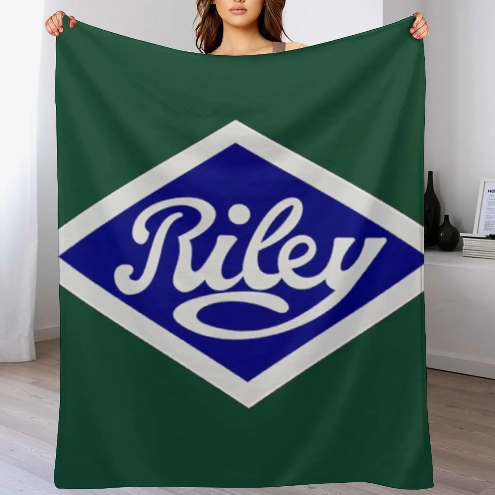 

The old Riley marque badge Throw Blanket Kid'S Cute Plaid Hairy Blankets For Baby Blankets