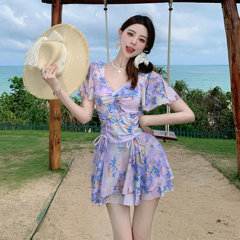Costume da bagno intero con gonna da donna, stampa floreale dolce e elegante, costume da bagno da vacanza al mare chic a mezza manica modesto