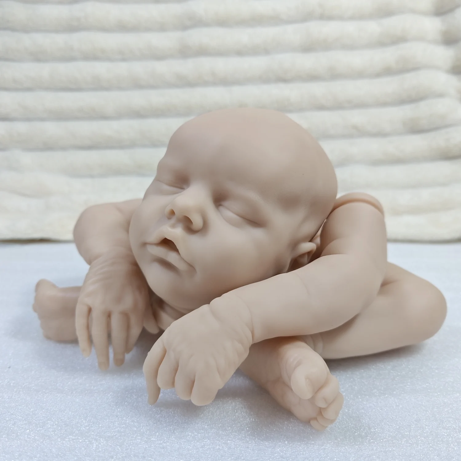 17 Inch Unpainted Reborn Doll Kit Twin B Blank Vinyl Doll Mold Parts With Fabric Body