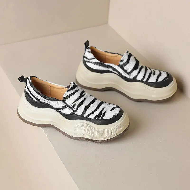 Krazing Pot Horsehair Chunky Heels Round Toe Slip On Zebra-stripe Preppy Style Luxury Flat Platform Sneakers Women Leisure Pumps