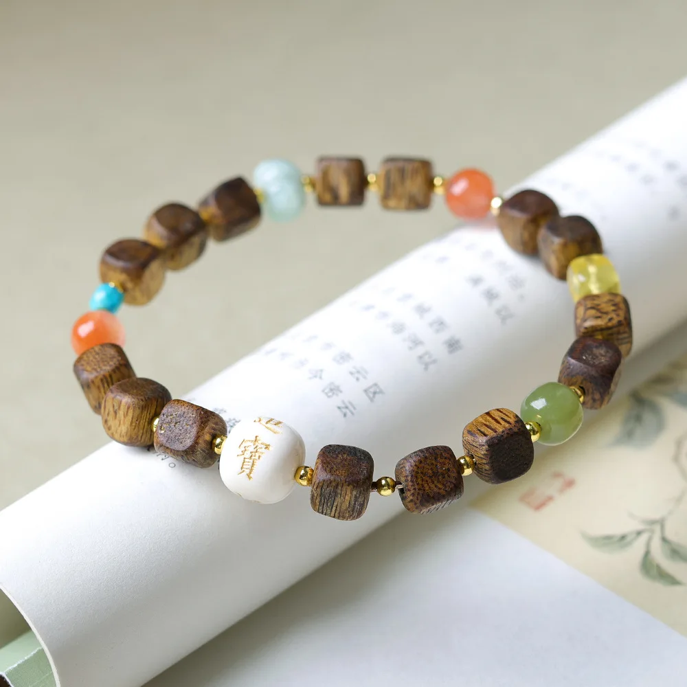 Green Chinaberry incense wood square beads bracelet Wenchuan beeswax and jadeite fortune transfer string