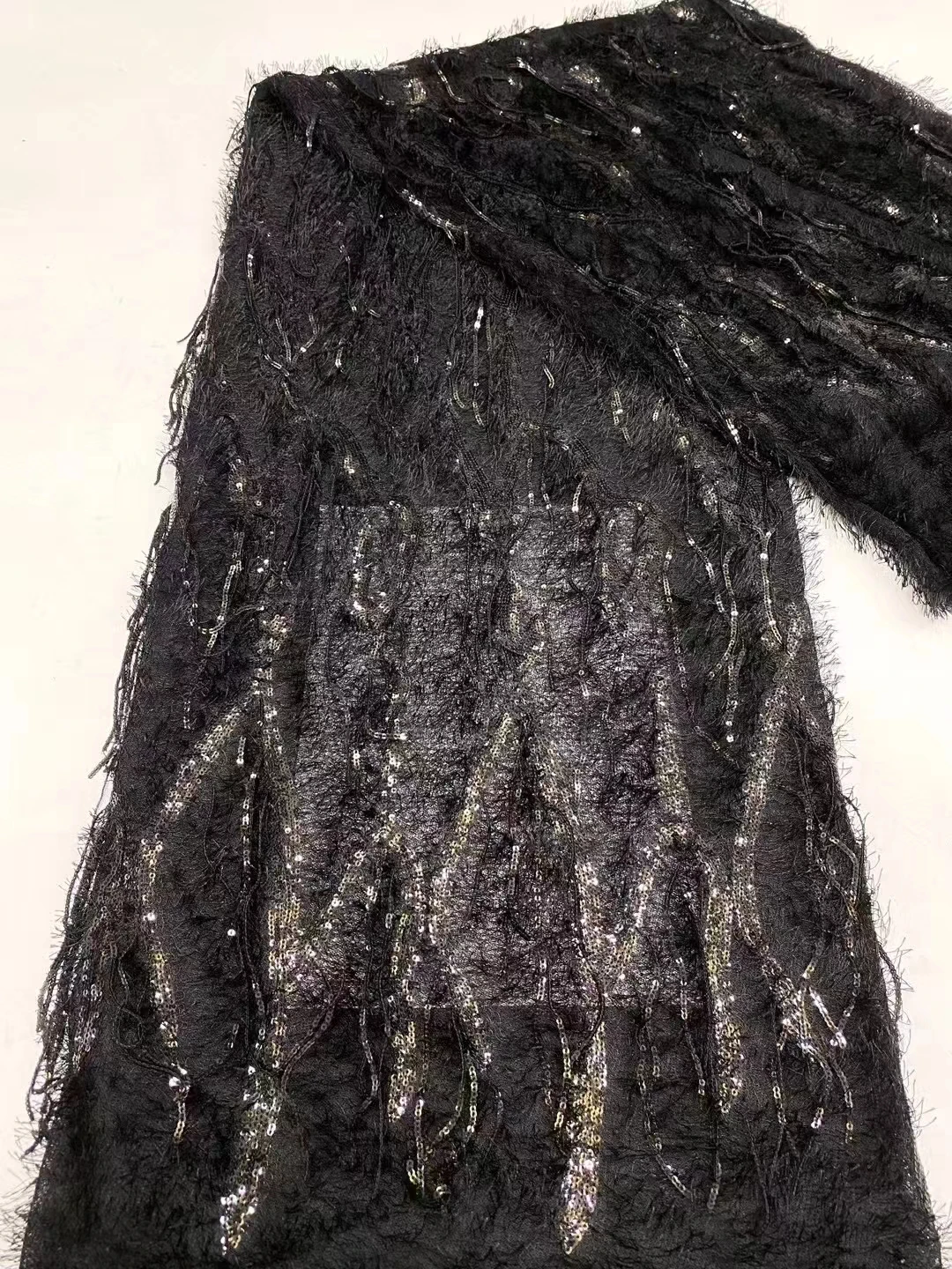 

Europe and the United States mesh sequins tassel embroidery, fashion dress clothing runway fabrics