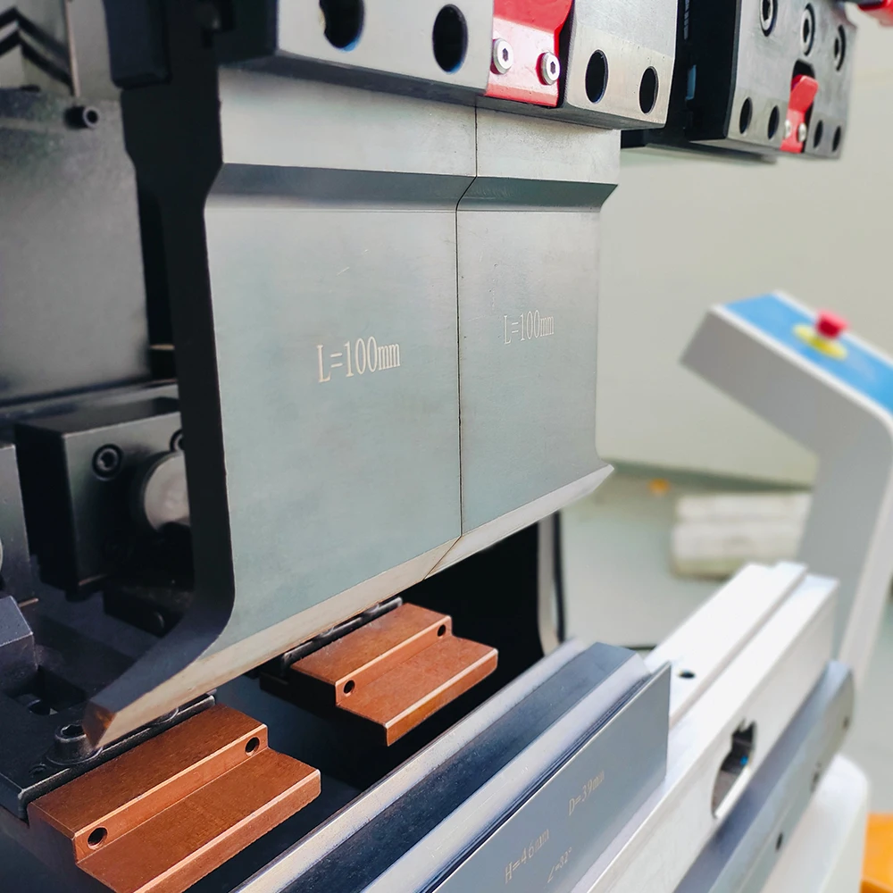 Hot Sale 12T/600MM Full Electric Press Brake  Machine Mini  Metal Bender For Sale