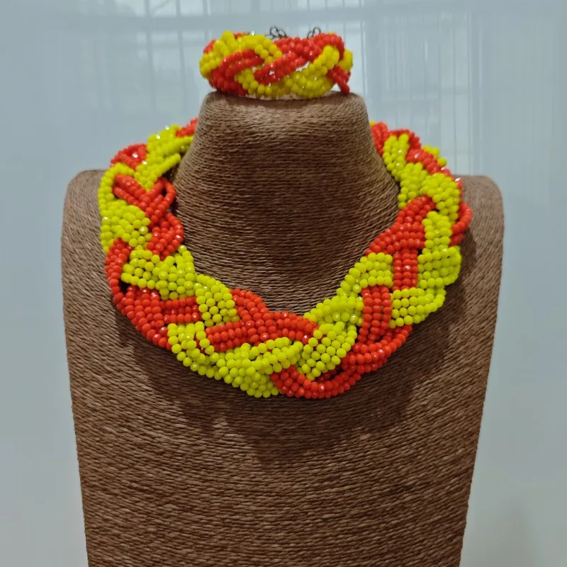 

Традиционный африканский нигерийский комплект ювелирных изделий ручной работы Dudo желтого и оранжевого цвета, ожерелье и браслет, свадебные аксессуары